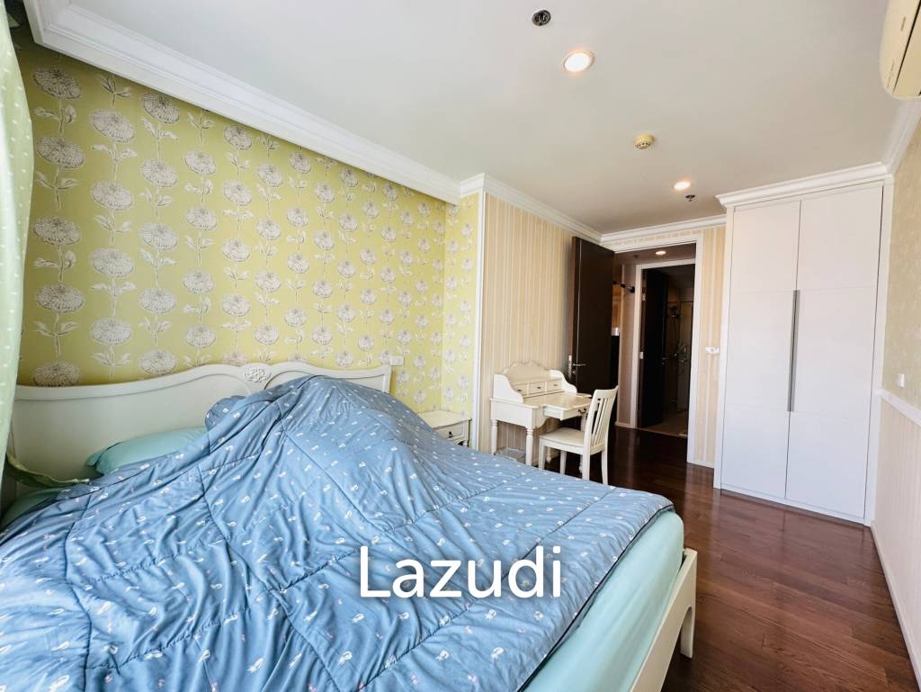 3 Beds 2 Baths 152 SQ.M 15 Sukhumvit Residence
