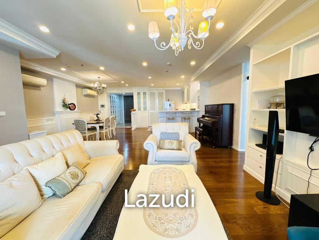 3 Beds 2 Baths 152 SQ.M 15 Sukhumvit Residence
