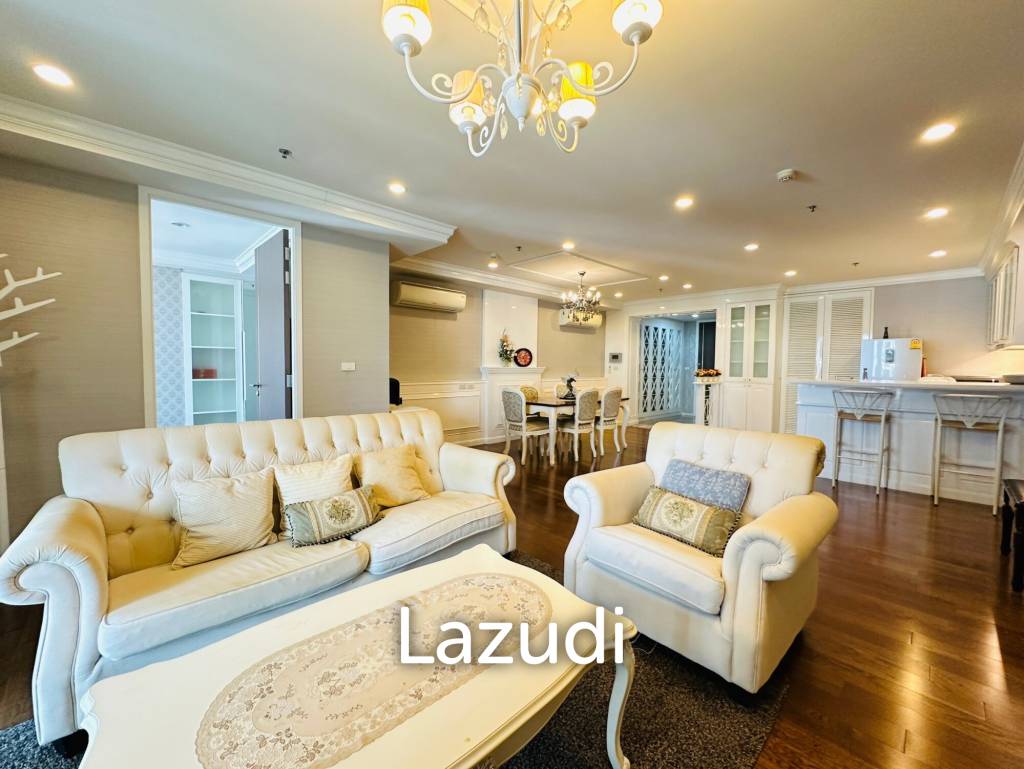 3 Beds 2 Baths 152 SQ.M 15 Sukhumvit Residence
