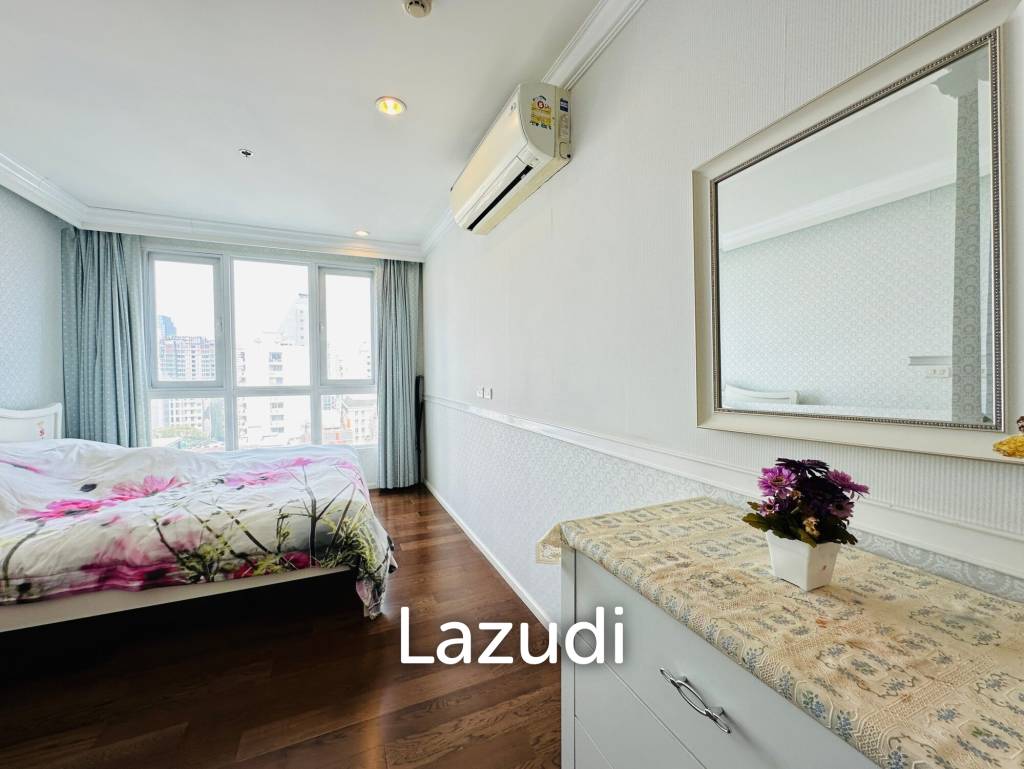 3 Beds 2 Baths 152 SQ.M 15 Sukhumvit Residence