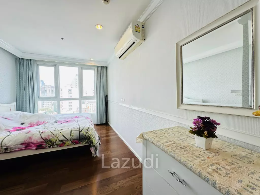 3 Beds 2 Baths 152 SQ.M 15 Sukhumvit Residence