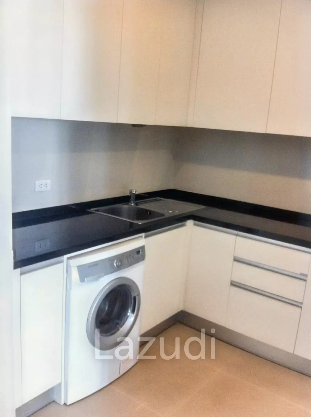 1 Bedroom 1 Bathroom 64 SQ.M O2 Hip