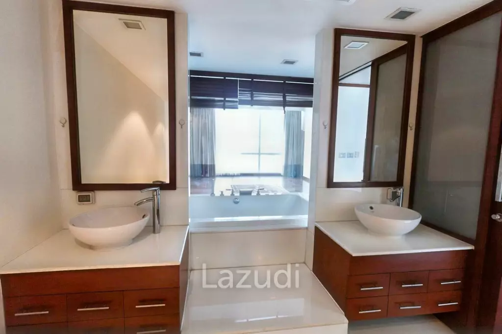 3 Bed 5 Bath 385 SQ.M Le Raffine Jambunuda Sukhumvit 31
