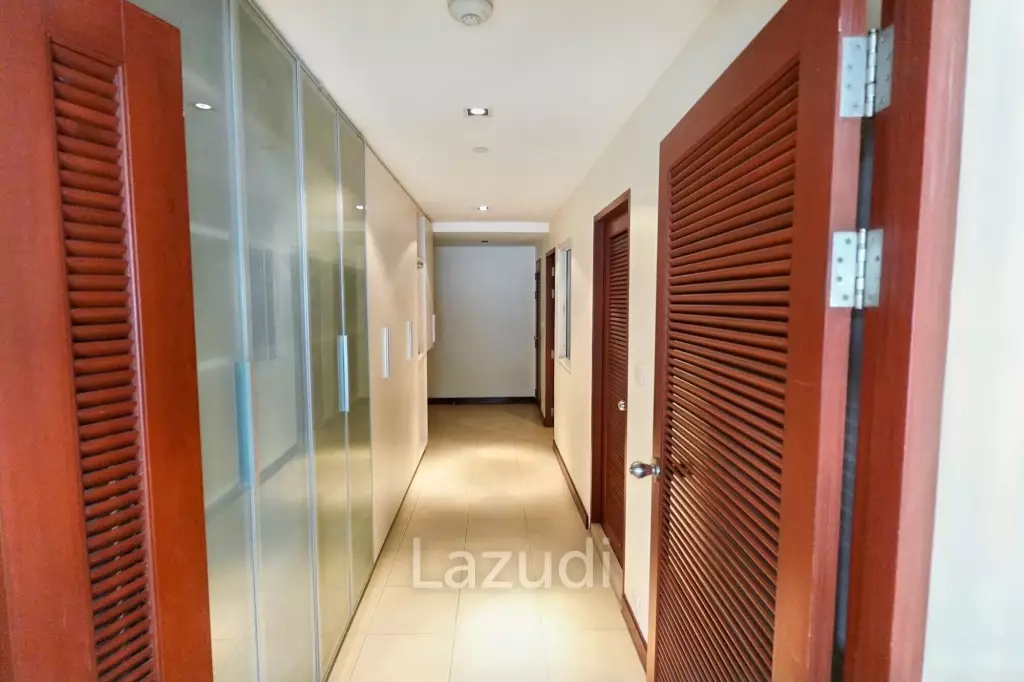 3 Bed 5 Bath 385 SQ.M Le Raffine Jambunuda Sukhumvit 31