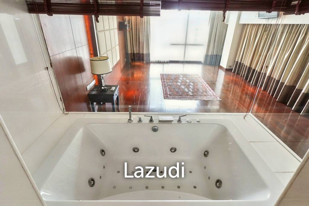 3 Bed 5 Bath 385 SQ.M Le Raffine Jambunuda Sukhumvit 31