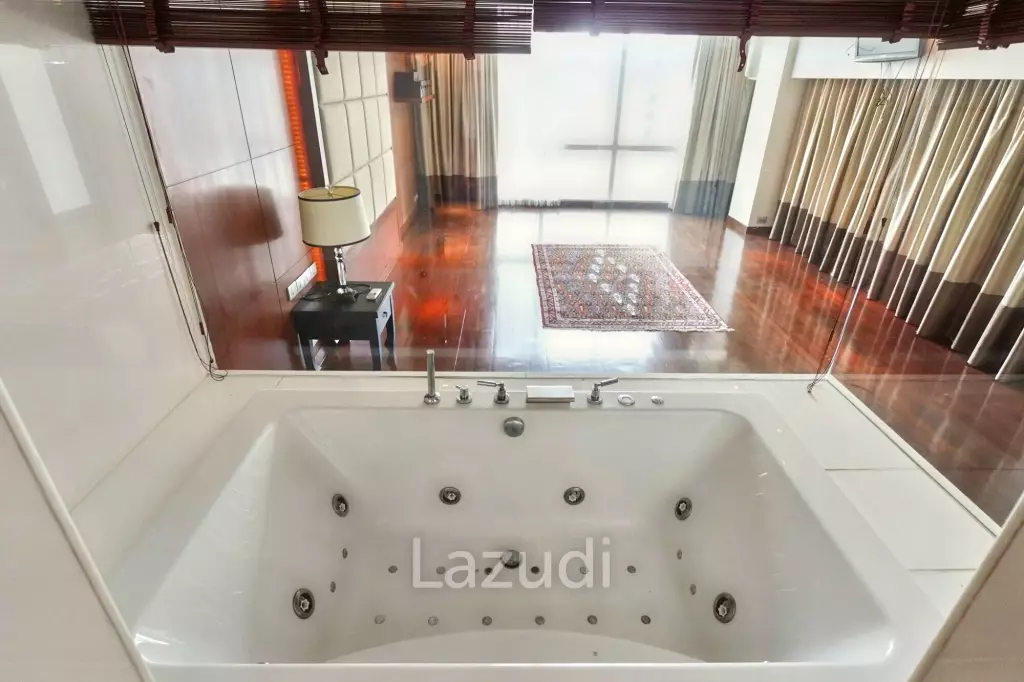 3 Bed 5 Bath 385 SQ.M Le Raffine Jambunuda Sukhumvit 31