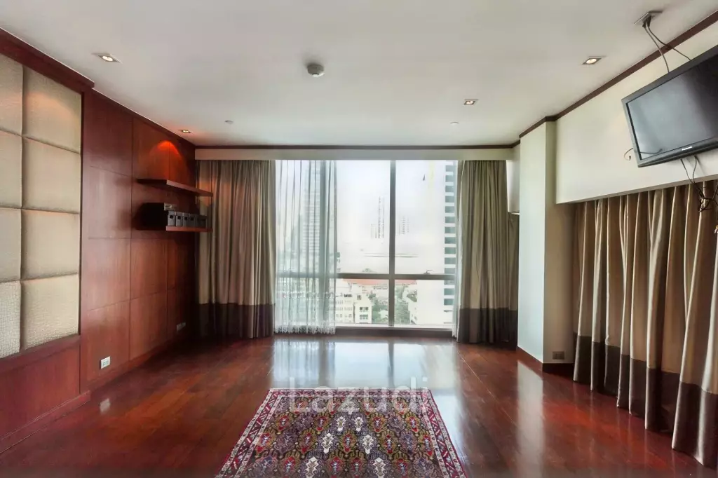 3 Bed 5 Bath 385 SQ.M Le Raffine Jambunuda Sukhumvit 31