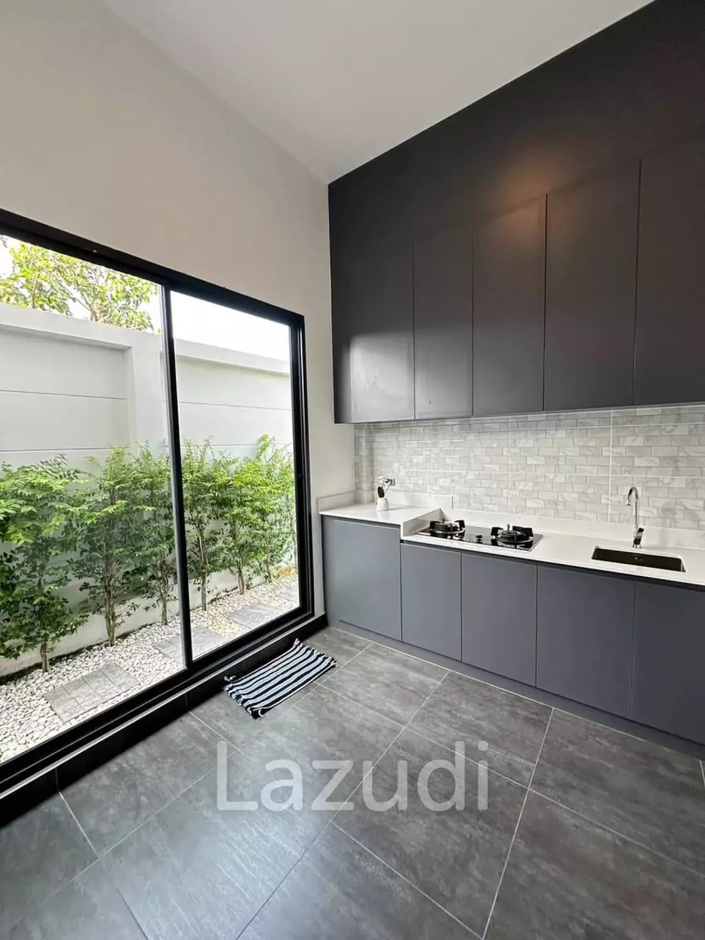3 Beds 4 Baths 363.26 SQ.M. Reservoir Town