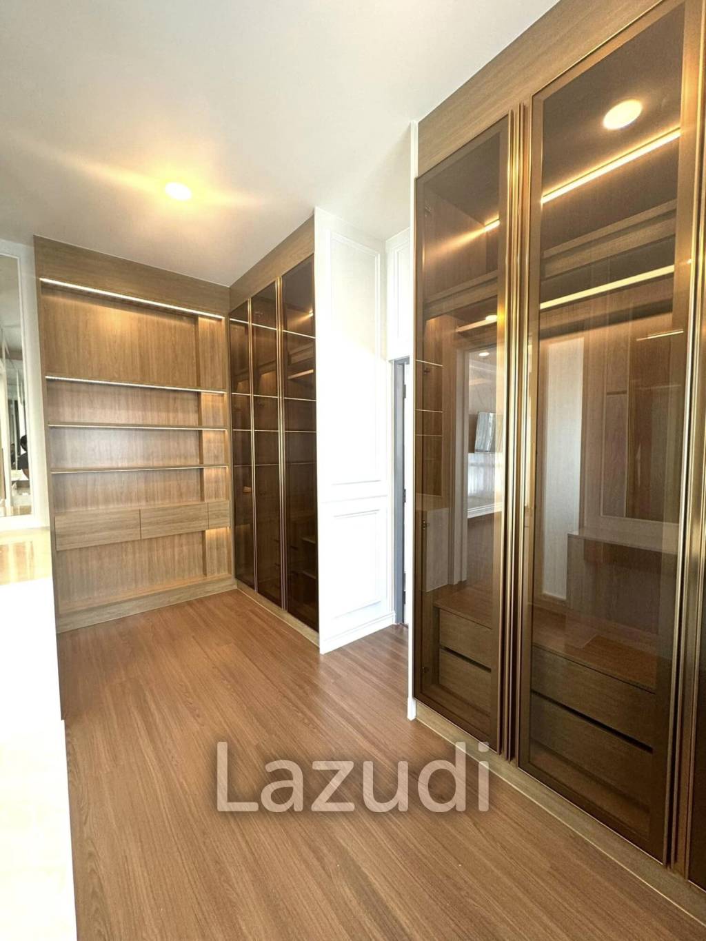7 Beds 6 Baths 500 SQ.M The City Bangna