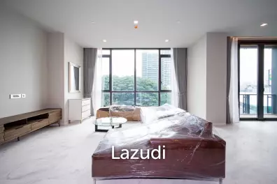 2 bed 3 bath 126 SQ.M The Monument Thonglor