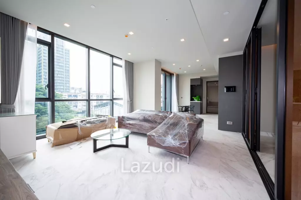 2 bed 3 bath 126 SQ.M The Monument Thonglor