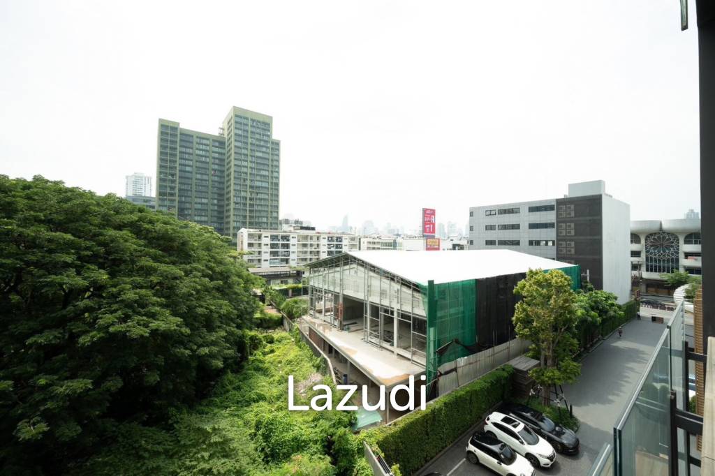 2 bed 3 bath 126 SQ.M The Monument Thonglor