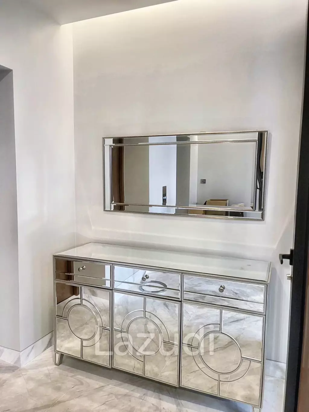 2 bed 3 bath 126 SQ.M The Monument Thonglor