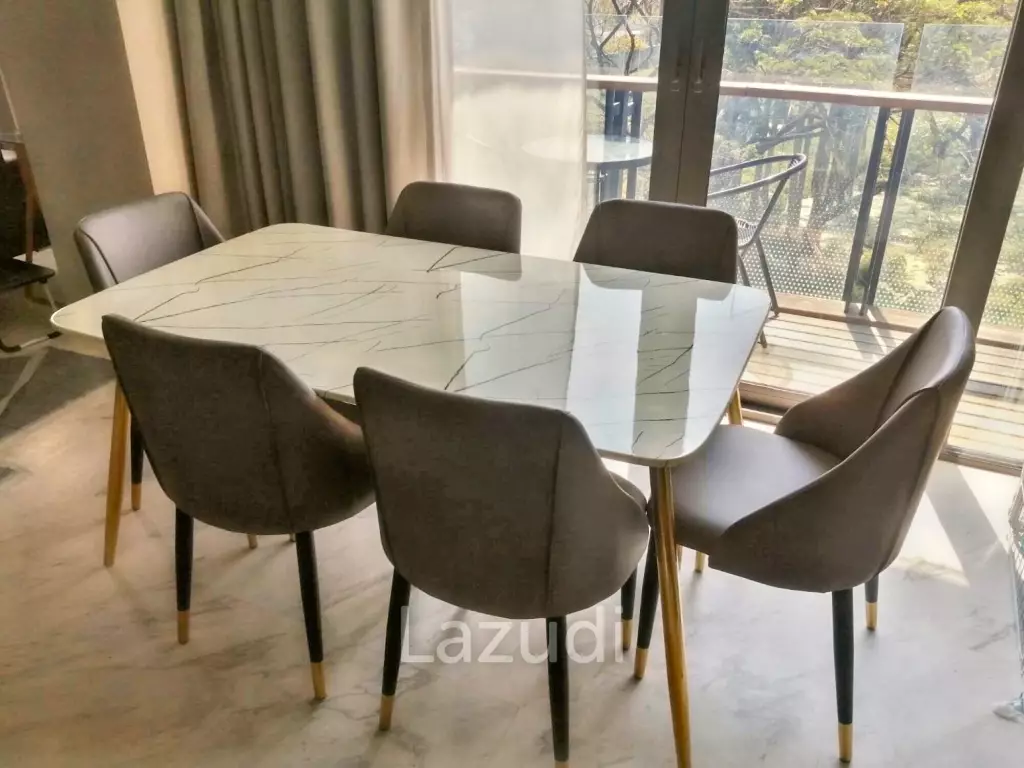 2 bed 3 bath 126 SQ.M The Monument Thonglor