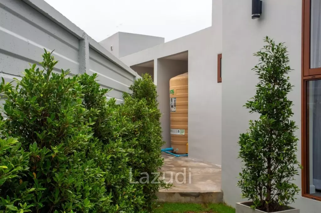 LA FELICE :  Modern 4 Bed Pool Villa for Sale