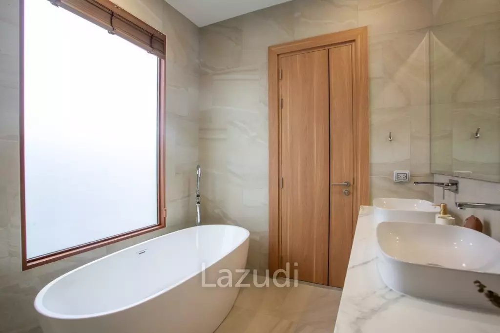 LA FELICE :  Modern 4 Bed Pool Villa for Sale