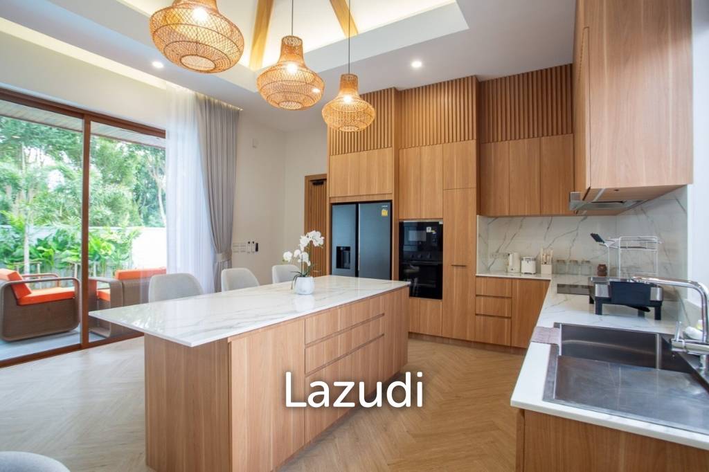 580 ตร.ม 4 เตียง 4 อาบน้ำ วิลล่า For ขาย