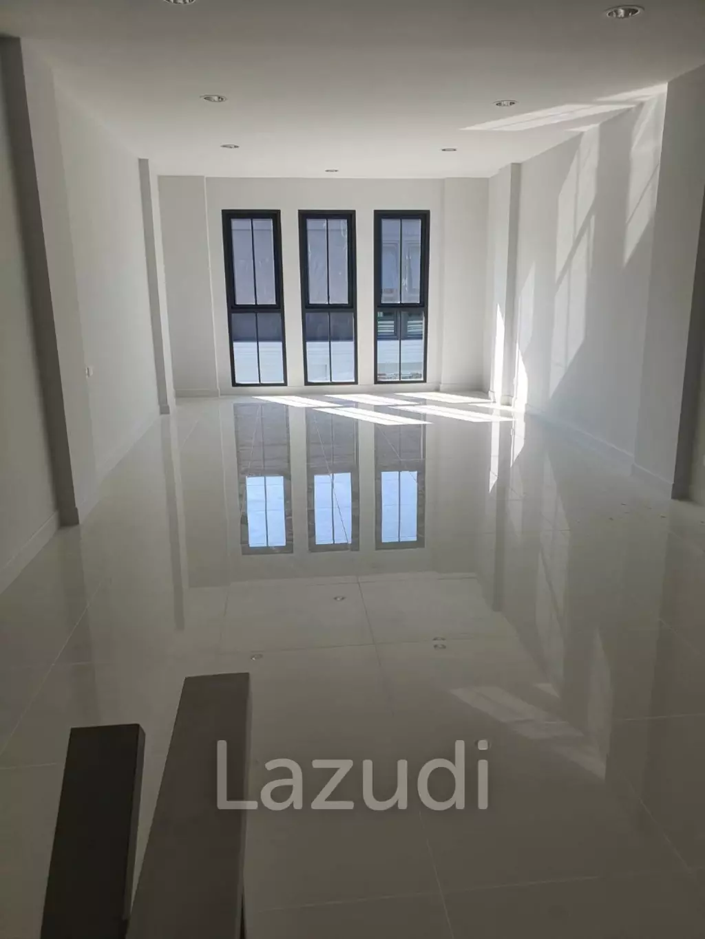 Home Office for Sale in Onnut, Sukhumvit 77