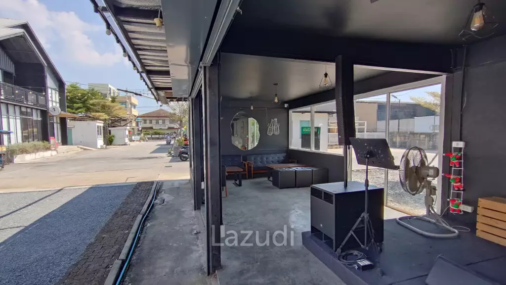 Restaurant bar for rent in Onnut 46