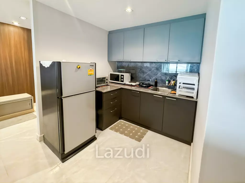 Spacious 1-Bedroom Condo in Cha Am with Modern Amenities