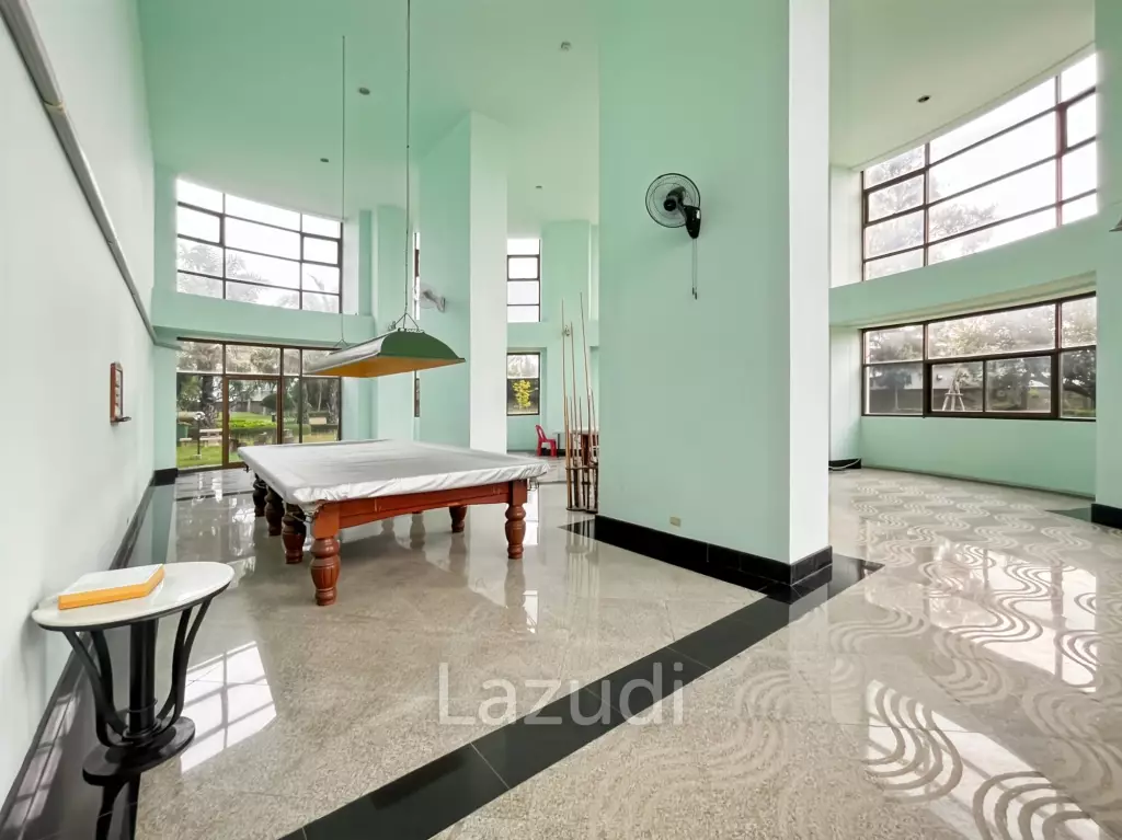Spacious 1-Bedroom Condo in Cha Am with Modern Amenities