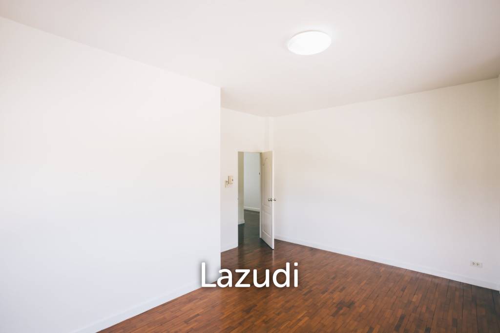 4 Bedrooms Large 2-storey House For Sale With Swimming Pool