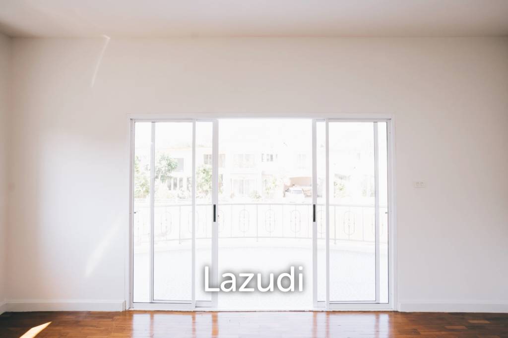 4 Bedrooms Large 2-storey House For Sale With Swimming Pool