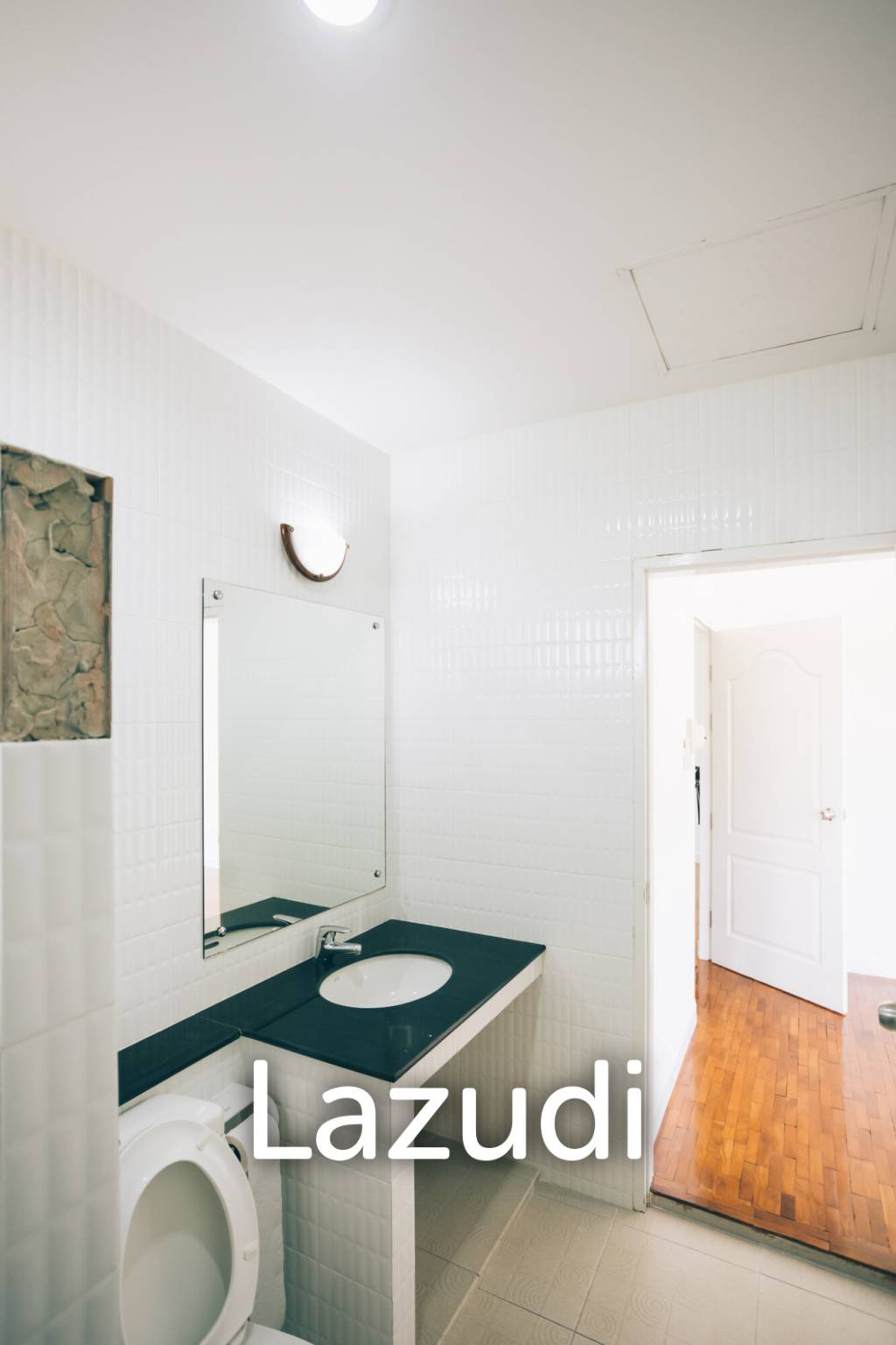 4 Bedrooms Large 2-storey House For Sale With Swimming Pool