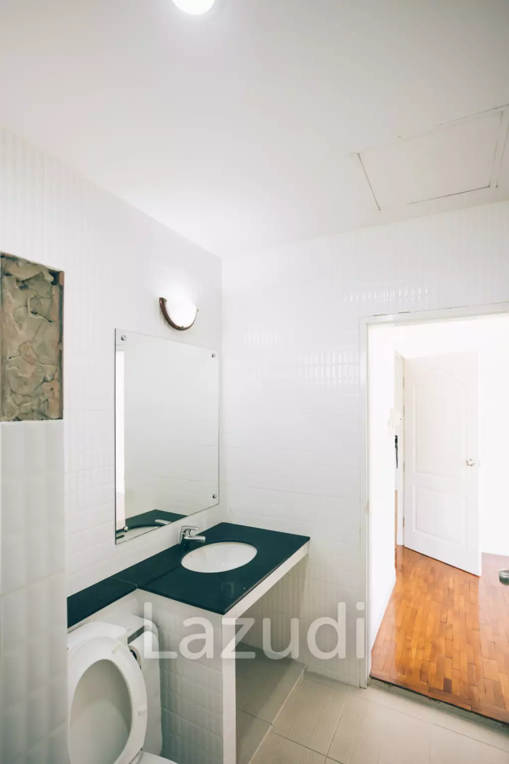 4 Bedrooms Large 2-storey House For Sale With Swimming Pool