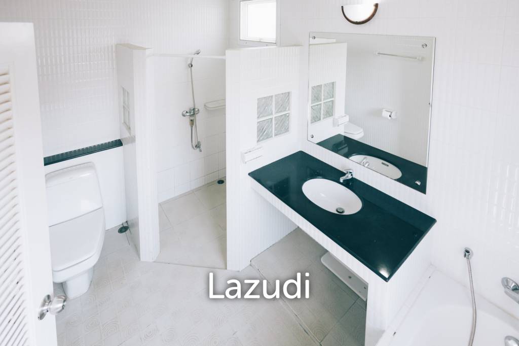 4 Bedrooms Large 2-storey House For Sale With Swimming Pool