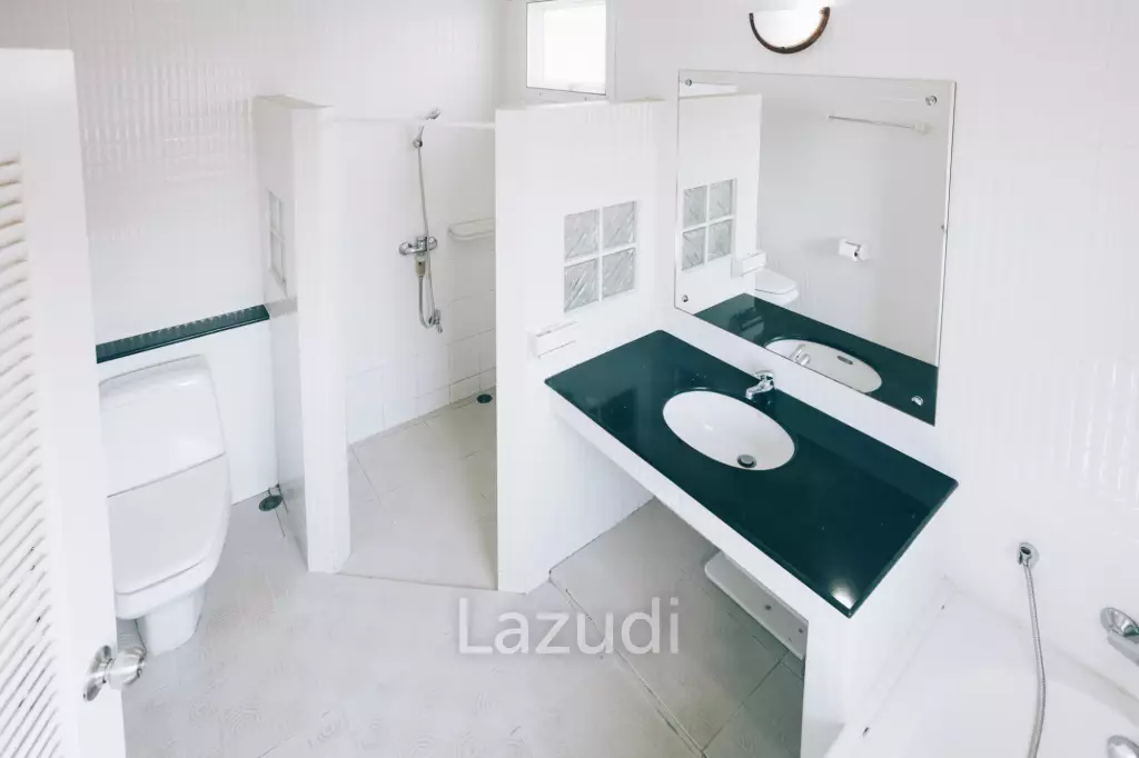 4 Bedrooms Large 2-storey House For Sale With Swimming Pool