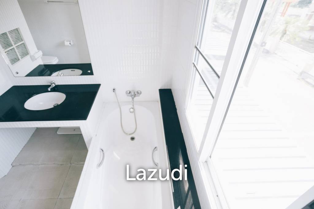 4 Bedrooms Large 2-storey House For Sale With Swimming Pool