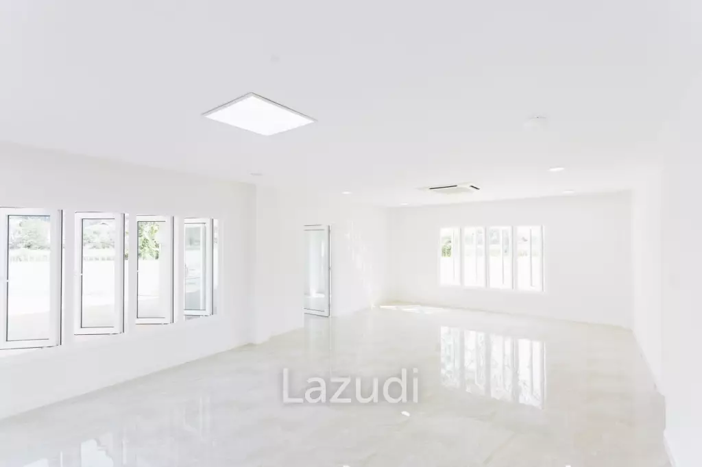 4 Bedrooms Large 2-storey House For Sale With Swimming Pool