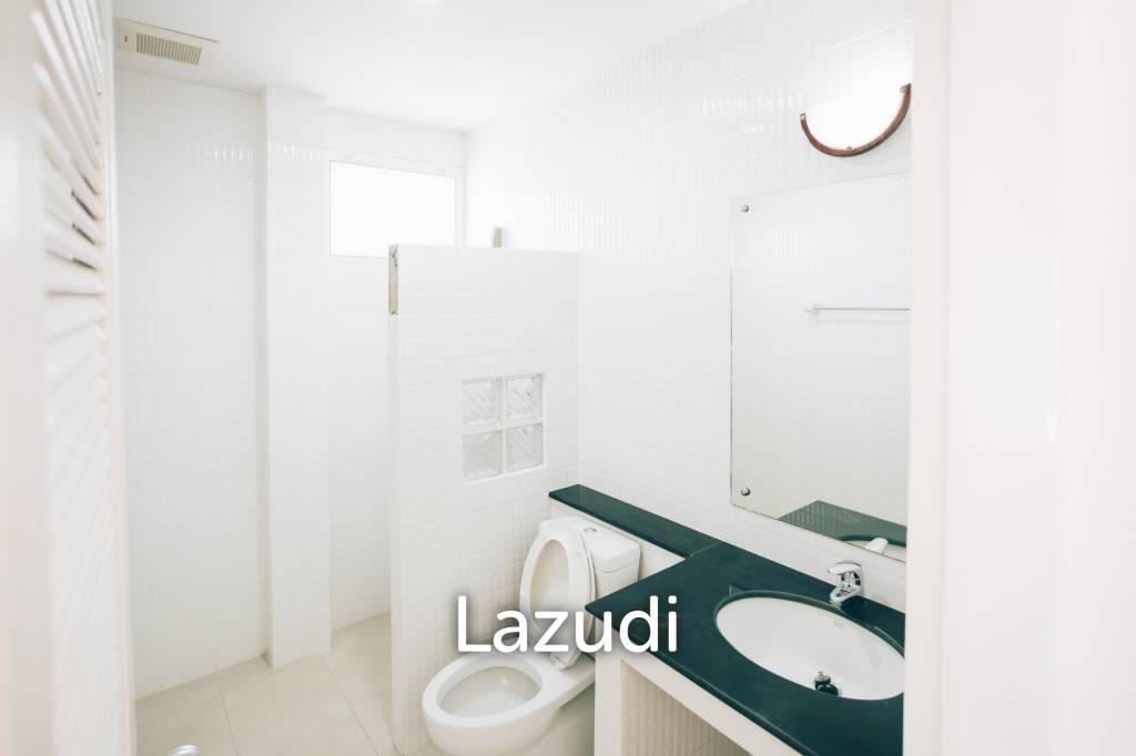 4 Bedrooms Large 2-storey House For Sale With Swimming Pool