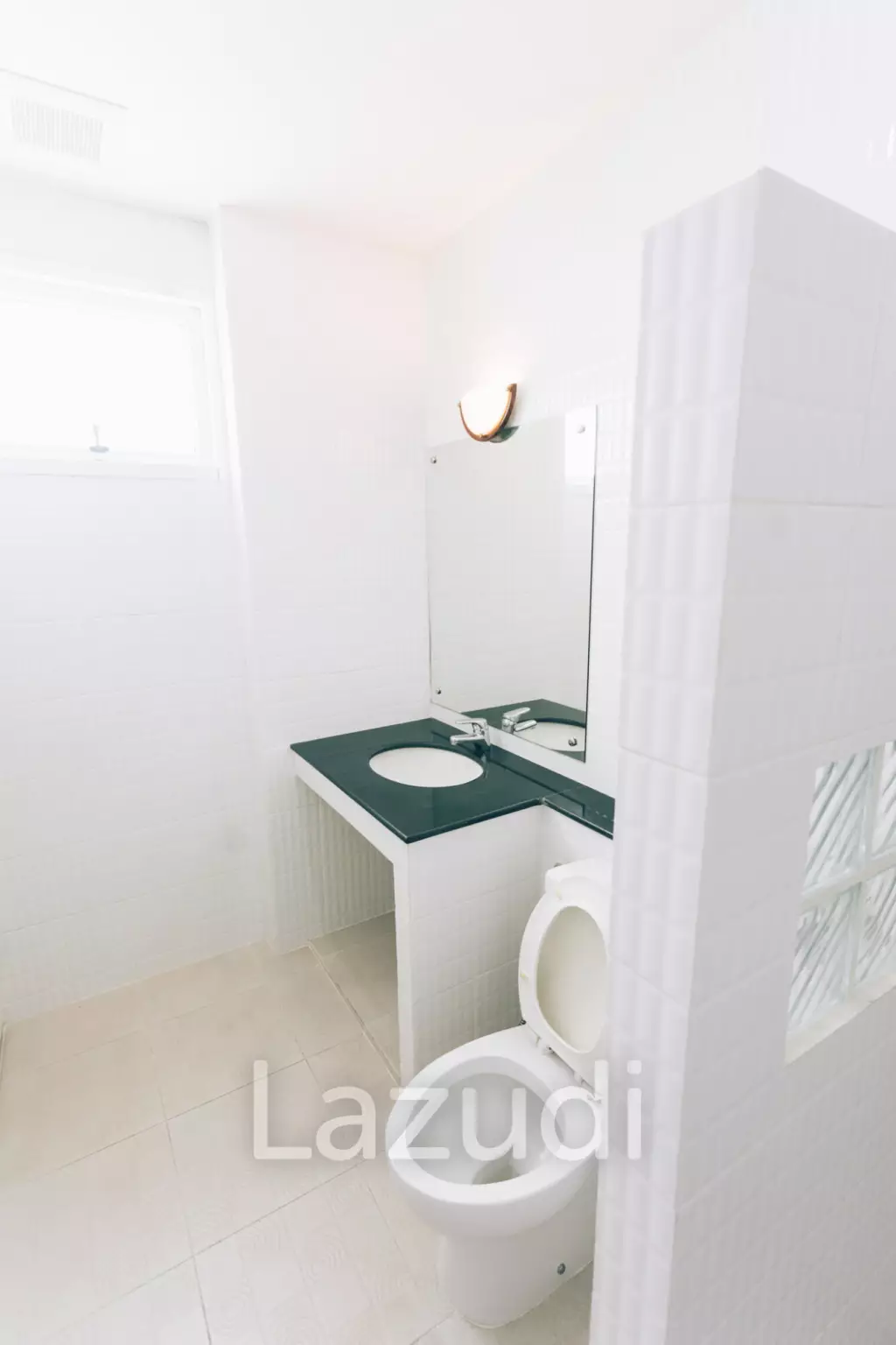 4 Bedrooms Large 2-storey House For Sale With Swimming Pool