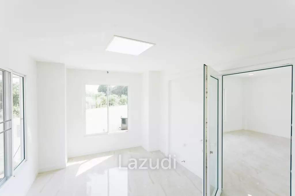 4 Bedrooms Large 2-storey House For Sale With Swimming Pool