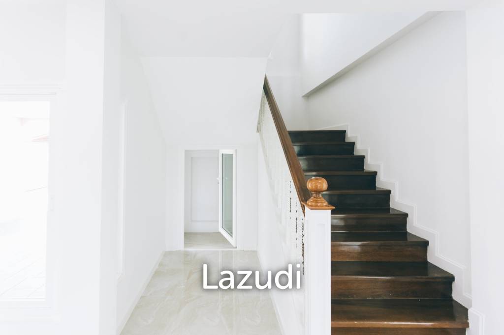 4 Bedrooms Large 2-storey House For Sale With Swimming Pool