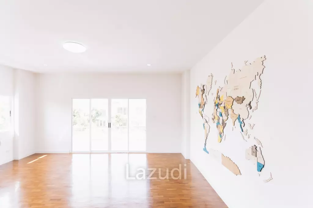 4 Bedrooms Large 2-storey House For Sale With Swimming Pool