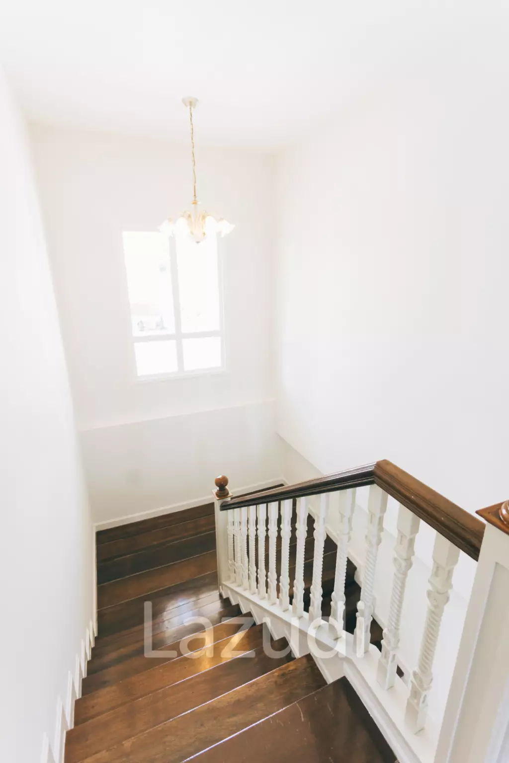 4 Bedrooms Large 2-storey House For Sale With Swimming Pool