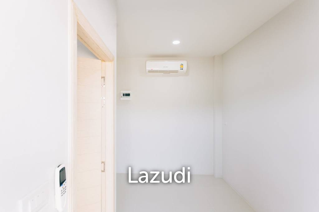 4 Bedrooms Large 2-storey House For Sale With Swimming Pool