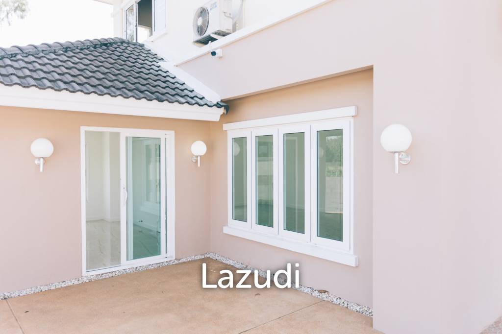 4 Bedrooms Large 2-storey House For Sale With Swimming Pool