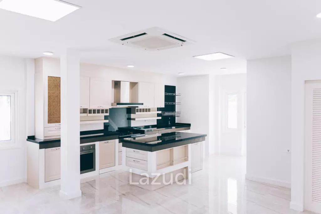4 Bedrooms Large 2-storey House For Sale With Swimming Pool