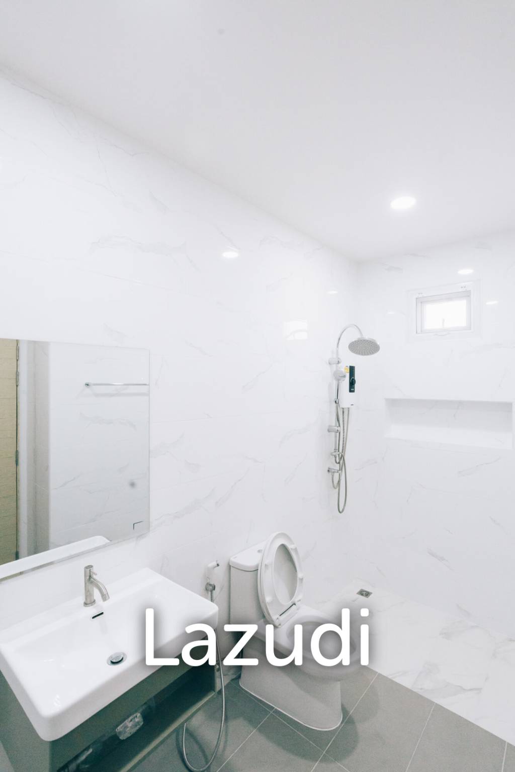 4 Bedrooms Large 2-storey House For Sale With Swimming Pool