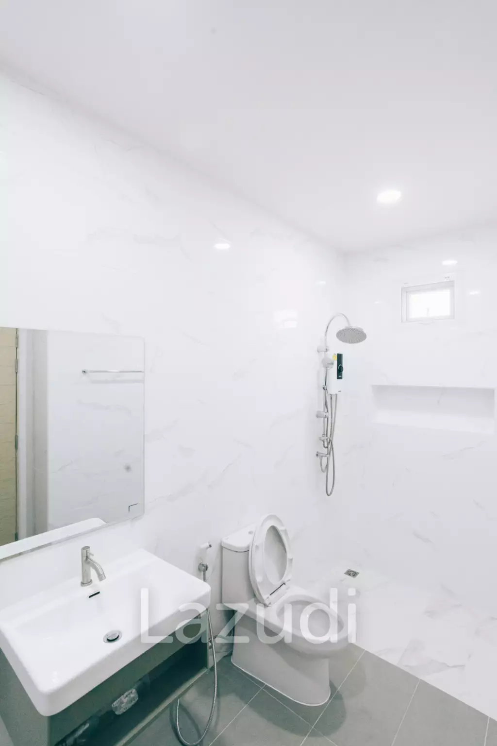 4 Bedrooms Large 2-storey House For Sale With Swimming Pool