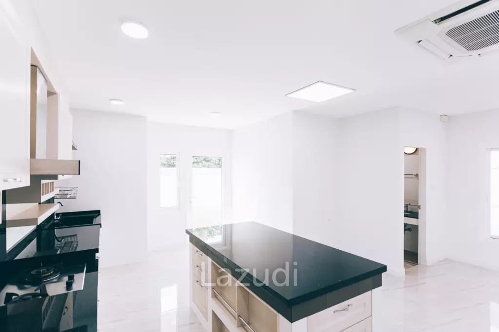 4 Bedrooms Large 2-storey House For Sale With Swimming Pool