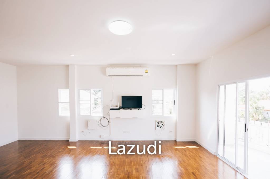 4 Bedrooms Large 2-storey House For Sale With Swimming Pool