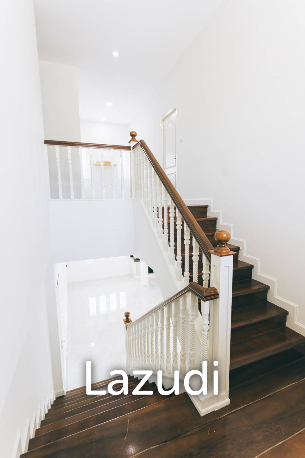 4 Bedrooms Large 2-storey House For Sale With Swimming Pool