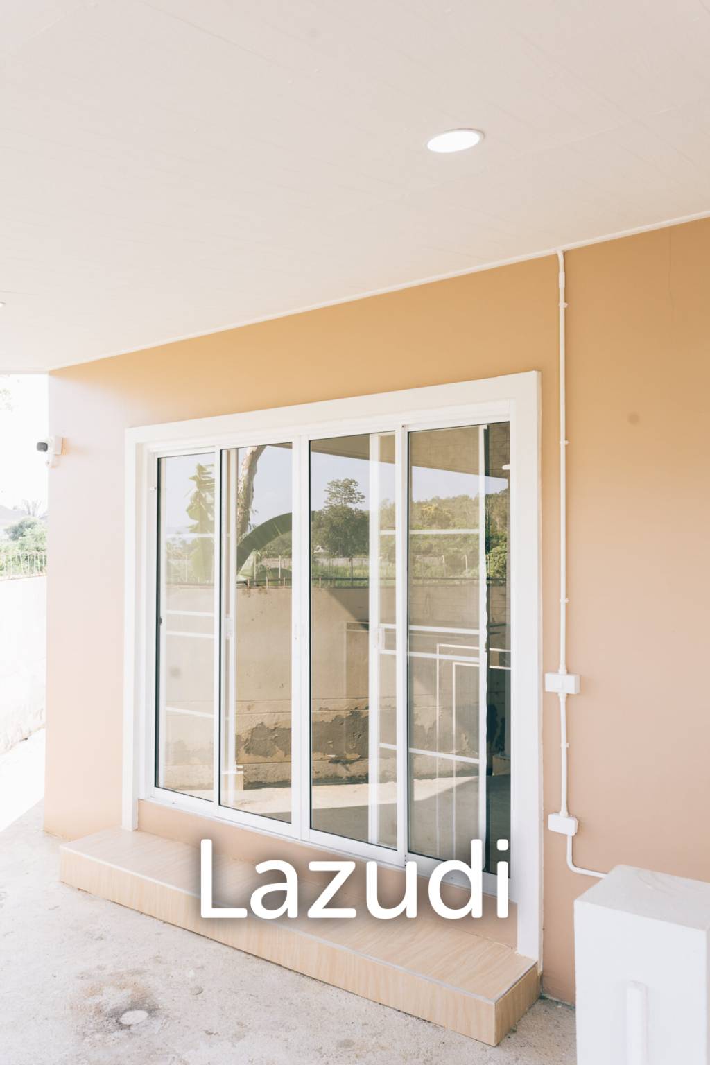 4 Bedrooms Large 2-storey House For Sale With Swimming Pool