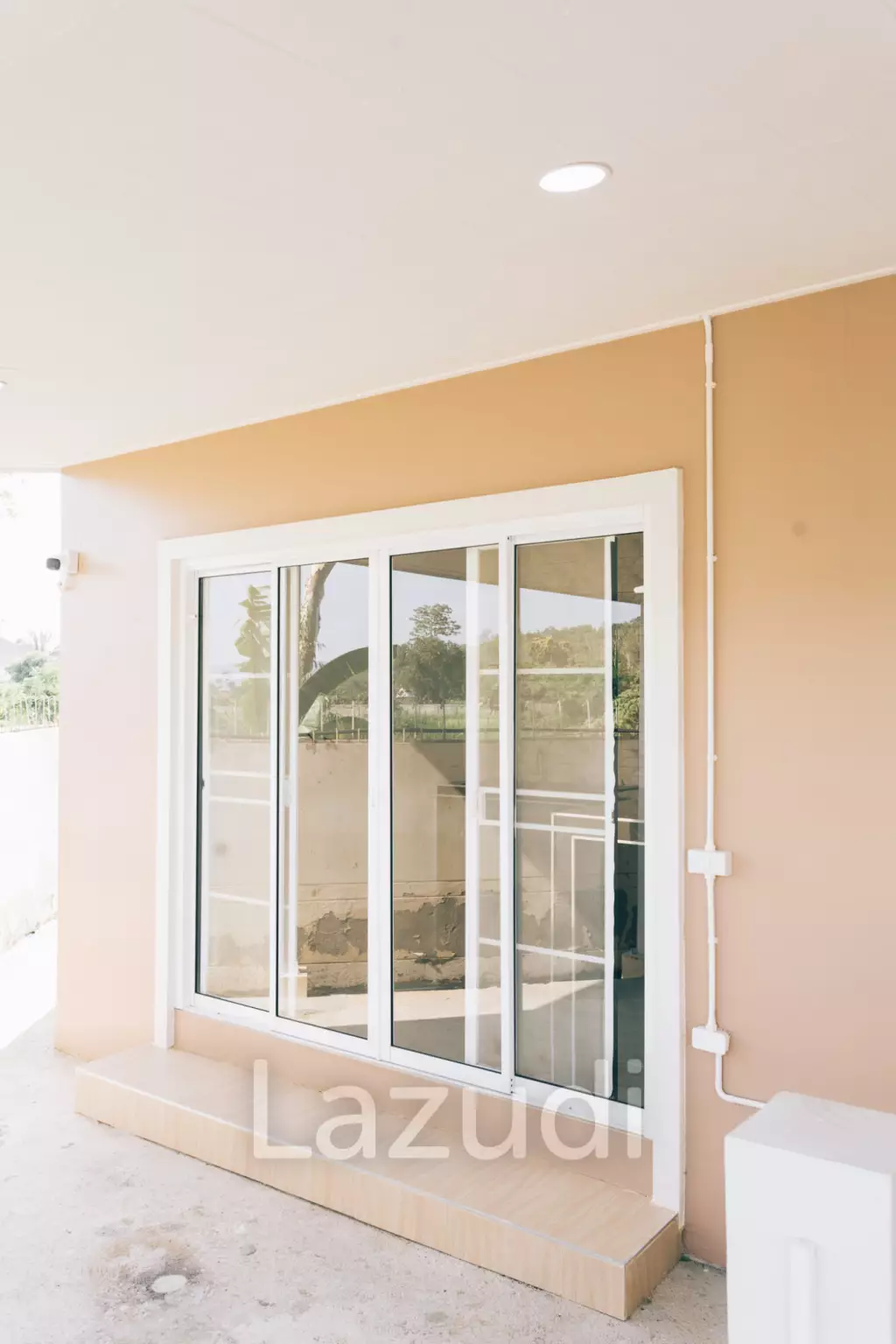 4 Bedrooms Large 2-storey House For Sale With Swimming Pool