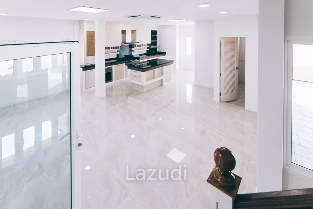4 Bedrooms Large 2-storey House For Sale With Swimming Pool
